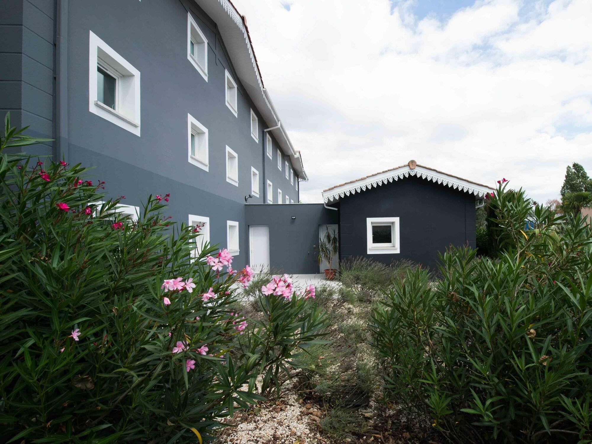 Kyriad Bordeaux Sud - Villenave D'Ornon Villenave-dʼOrnon Exterior foto